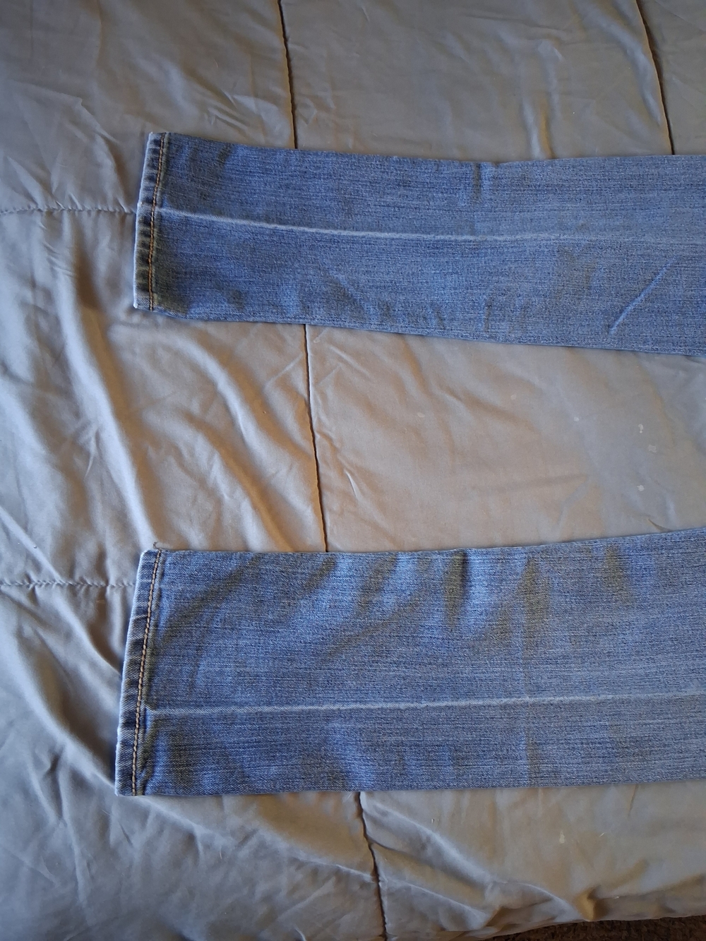Red Rivet Women's Light Blue Boot Cut Ripped Jeans - Picture 6 of 11